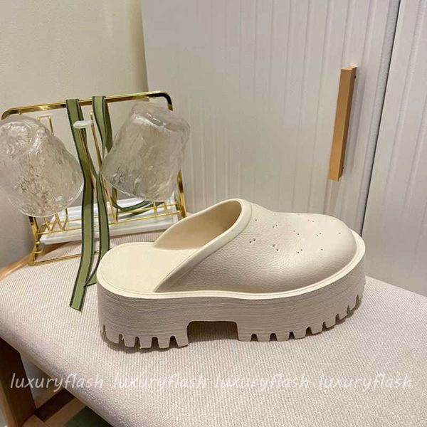 ins perforated slides sandals slippers designer women beach shoes mens slipper pantshoes ladies high heels size 35-42, Black
ins perforated slides sandals slippers designer women beach shoes mens slipper pantshoes ladies high heels size 35-42, Black