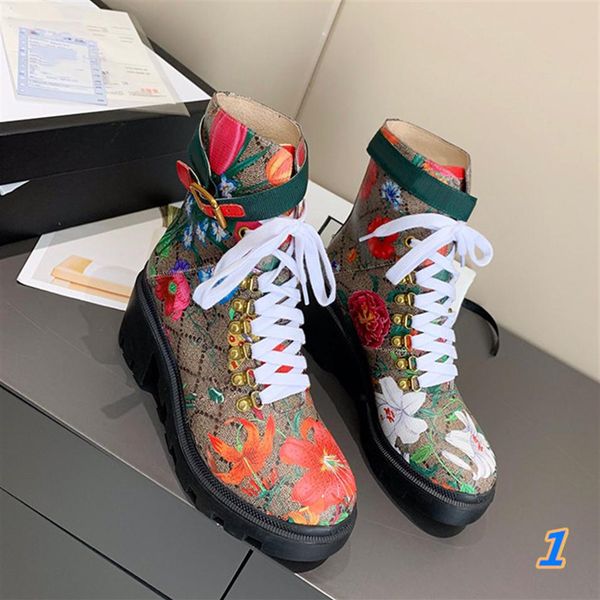 2021 designer autumn winter thick heel short boots desert letters fashion women's lace up martin boots motorcycle shoes large290k, Black
2021 designer autumn winter thick heel short boots desert letters fashion women's lace up martin boots motorcycle shoes large290k, Black