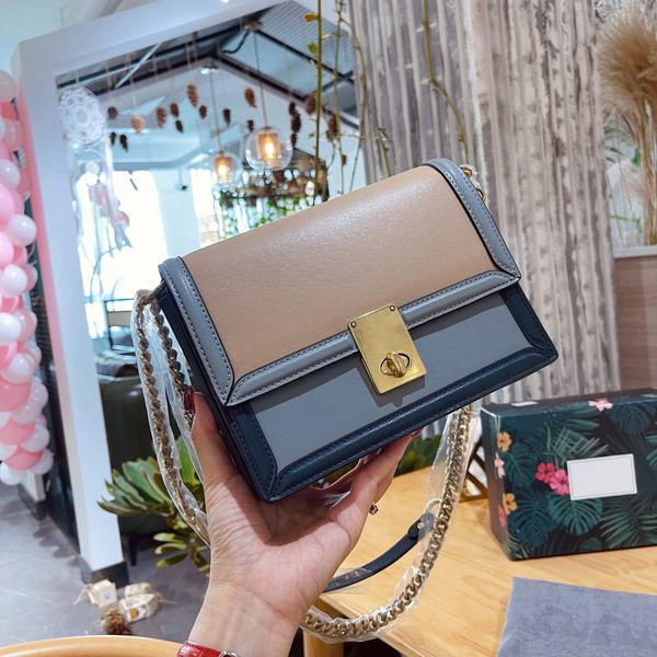 brand bags genuine cow leather bag luxries women crossbag designer lady crossbag retro style flap
brand bags genuine cow leather bag luxries women crossbag designer lady crossbag retro style flap