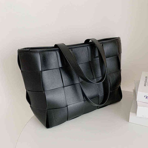 luxury brand women handbags leather knitting casual tote bag fashion shoulder bags large capcity shopping bag sac a main bolsas 220512
luxury brand women handbags leather knitting casual tote bag fashion shoulder bags large capcity shopping bag sac a main bolsas 220512