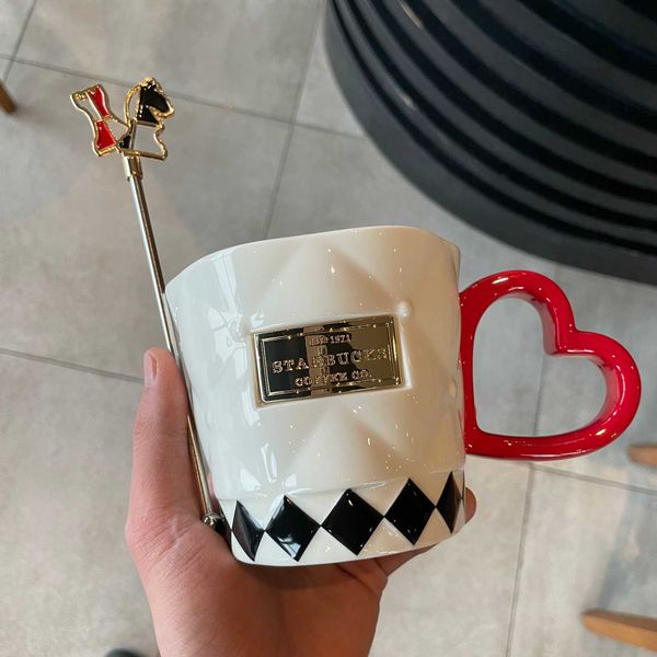 starbucks valentine's day cup 2022 checkerboard diamond lattice love handle ceramic mug with mixing stick
starbucks valentine's day cup 2022 checkerboard diamond lattice love handle ceramic mug with mixing stick