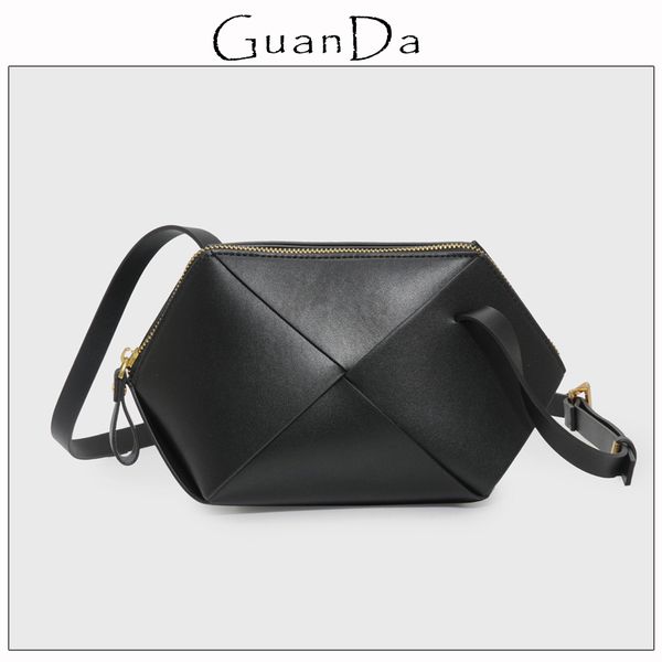 fashion small zip shell cassette leather women shoulder bag luxury design triangle weave girl crossbody purses and handbag
fashion small zip shell cassette leather women shoulder bag luxury design triangle weave girl crossbody purses and handbag