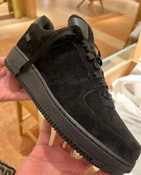 luxury 1 low casual sports skateboard shoes monograms embossed leather off running shoes
luxury 1 low casual sports skateboard shoes monograms embossed leather off running shoes