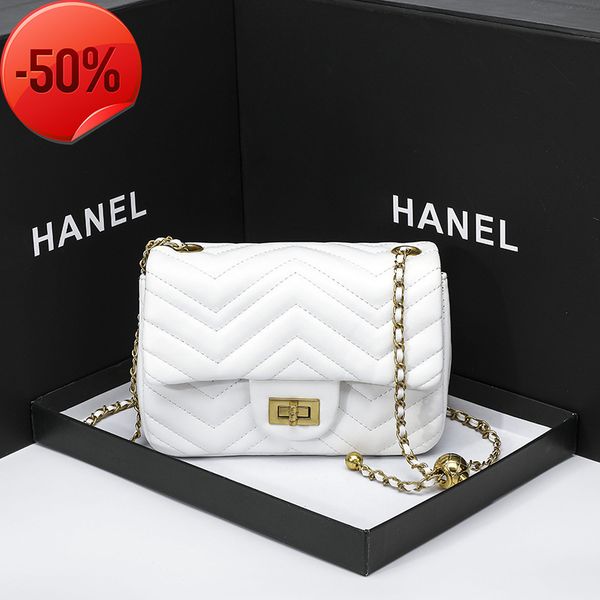 fashion luxury designernet red women's summer fresh small square korean version easy to take one shoulder crossbody rhombic chain bag 2
fashion luxury designernet red women's summer fresh small square korean version easy to take one shoulder crossbody rhombic chain bag 2