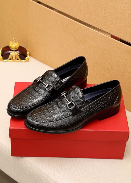 2022 mens formal dress shoes footwear men brand designer casual loafers genuine leather slip on wedding party oxfords size 38-44, Black
2022 mens formal dress shoes footwear men brand designer casual loafers genuine leather slip on wedding party oxfords size 38-44, Black