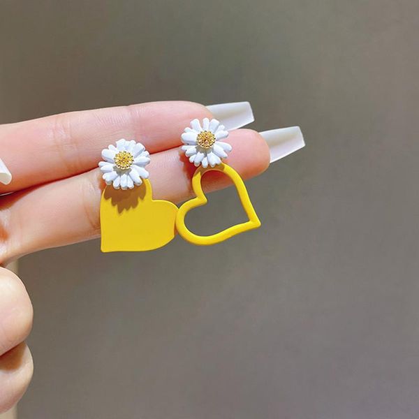 stud fashion daisy heart earrings 2022 tide korean temperament net red asymmetrical female retro, Golden;silver
stud fashion daisy heart earrings 2022 tide korean temperament net red asymmetrical female retro, Golden;silver