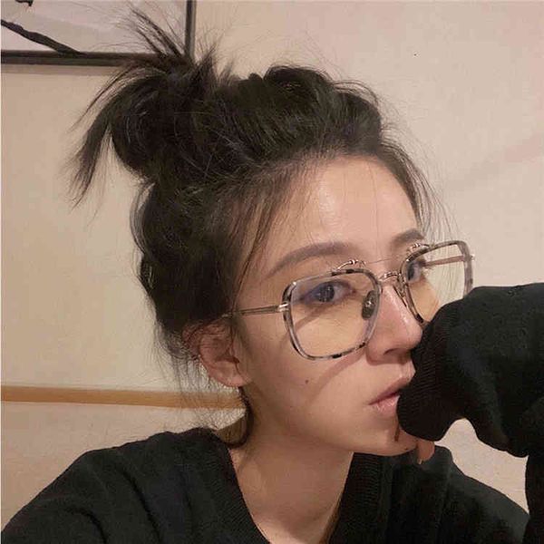 sunglsses t fshion metl frme flt lens str personlity n e equippe with myopi, White;black
sunglsses t fshion metl frme flt lens str personlity n e equippe with myopi, White;black