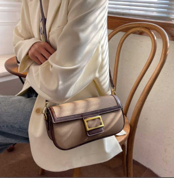 bag texture underarm autumn and winter new korean canvas small square bag single shoulder underarm bag
bag texture underarm autumn and winter new korean canvas small square bag single shoulder underarm bag