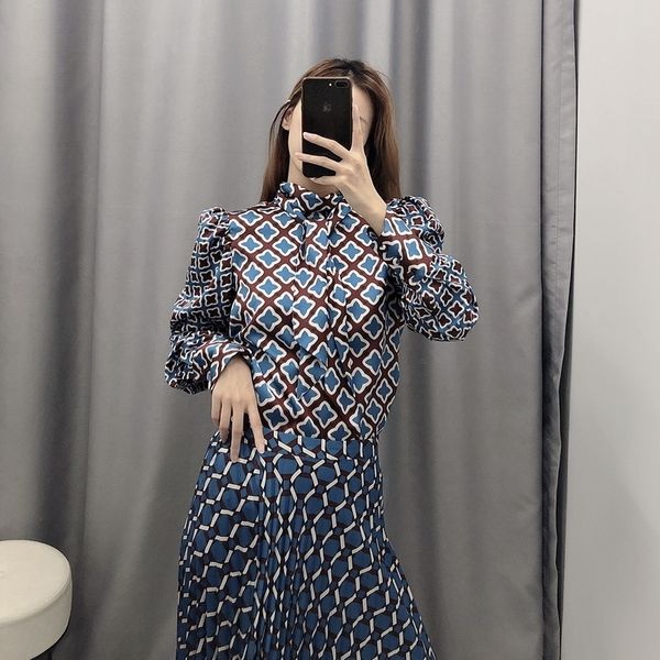 women sets autumn fashion geometric prints long sleeve shirt and skirt modern lady 2 pieces clothing y200110, White
women sets autumn fashion geometric prints long sleeve shirt and skirt modern lady 2 pieces clothing y200110, White
