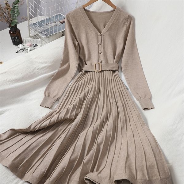 2020 autumn winter vintage solid single breasted v neck dress a line full button high waist mid calf women dress lj201112, Black;gray
2020 autumn winter vintage solid single breasted v neck dress a line full button high waist mid calf women dress lj201112, Black;gray