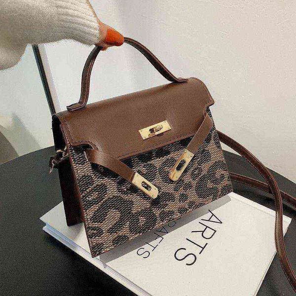 factory online export designer brand bags tote 2022 new women's high sense small fashion style one shoulder msenger portable
factory online export designer brand bags tote 2022 new women's high sense small fashion style one shoulder msenger portable