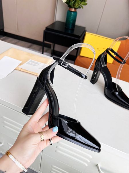 designers sandals for men women fashion classic floral brocade slides flats leather rubber flip flops bottoms beach shoes loafers 0609, Black
designers sandals for men women fashion classic floral brocade slides flats leather rubber flip flops bottoms beach shoes loafers 0609, Black