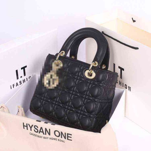 factory online export designer tide brand ladies bag and summer new handbag pattern classic
factory online export designer tide brand ladies bag and summer new handbag pattern classic