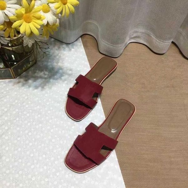 designer slides beach slippers classic flat women sandals summer lady cartoon big head leather l bath fashion shoes lar btc, Black
designer slides beach slippers classic flat women sandals summer lady cartoon big head leather l bath fashion shoes lar btc, Black