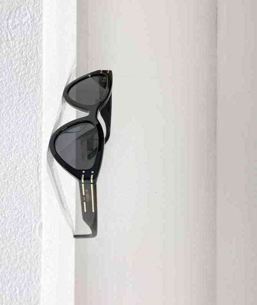 new designer sunglasses03 b2u new d family cat eye sunglass net red same oval small frame signature sunglasses uv400 high quality, White;black
new designer sunglasses03 b2u new d family cat eye sunglass net red same oval small frame signature sunglasses uv400 high quality, White;black