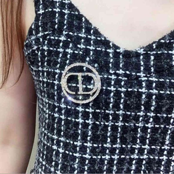new classic hairpin with drill brass material red brooch jewel fine accessories sale outlet exclusive sale_proq, Gray
new classic hairpin with drill brass material red brooch jewel fine accessories sale outlet exclusive sale_proq, Gray
