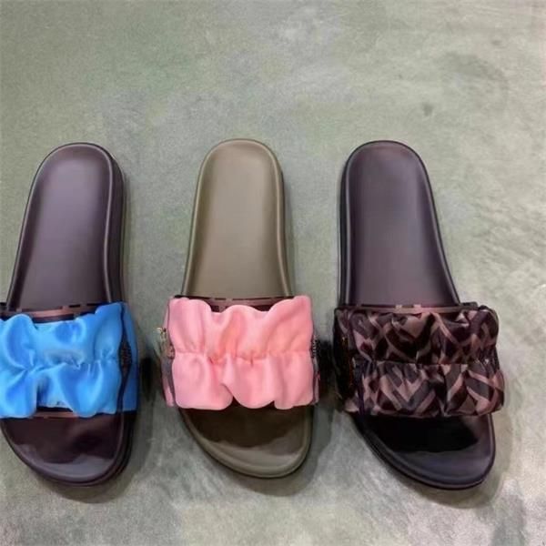 2022 new summer slippers op35 pleated satin women's casual flat lettering with beach sandals big fashion brands in europe and america, Black
2022 new summer slippers op35 pleated satin women's casual flat lettering with beach sandals big fashion brands in europe and america, Black