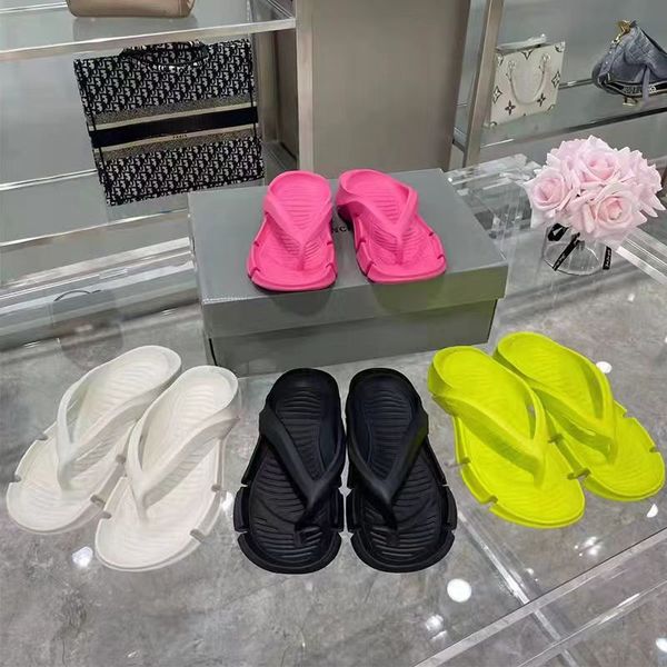 flip flops slippers op26 spring/summer new large size white black red rubber insole non-slip soft bottom beach leisure light and male and fe
flip flops slippers op26 spring/summer new large size white black red rubber insole non-slip soft bottom beach leisure light and male and fe