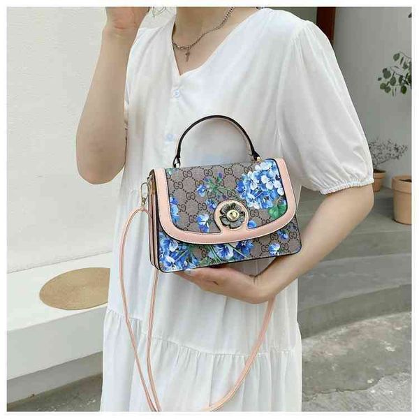 factory sale 45% off 2022 summer new fashion printed hand trend mature one shoulder slant across women's style flip bag
factory sale 45% off 2022 summer new fashion printed hand trend mature one shoulder slant across women's style flip bag