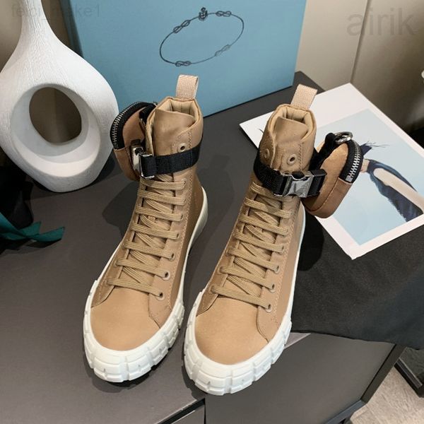 autumn winter men women casual shoes good quality leather bags sneakers high lace-up flat shoe waterproof wear-resistant couples, Black
autumn winter men women casual shoes good quality leather bags sneakers high lace-up flat shoe waterproof wear-resistant couples, Black