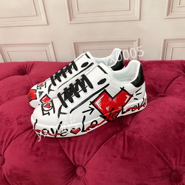 mens casual shoes dad sneaker paris fashion women shoe platform sports trainers strawberry mouse wave mouth tiger print hc210406, Black
mens casual shoes dad sneaker paris fashion women shoe platform sports trainers strawberry mouse wave mouth tiger print hc210406, Black