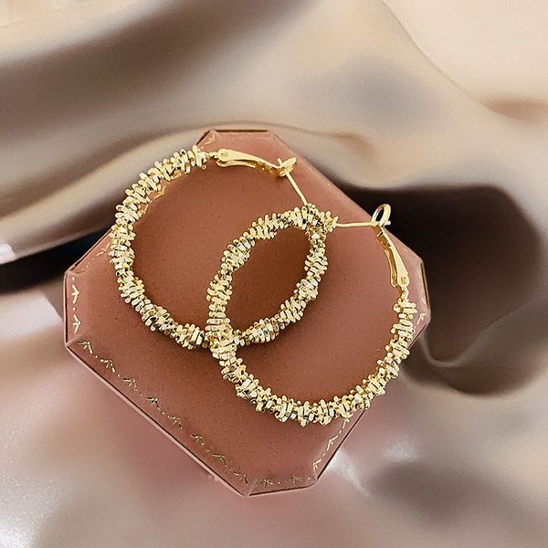 2022 new 925 silver needle european and american exaggerated circle exaggerated eardrop earring stud earrings korean elegant internet popula, Golden
2022 new 925 silver needle european and american exaggerated circle exaggerated eardrop earring stud earrings korean elegant internet popula, Golden