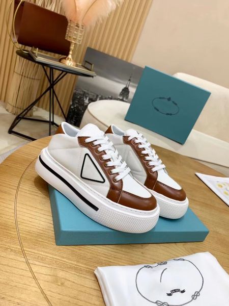 new triangle standard thick sole laika leather lace up small white shoes round head raised flat fashion shoes, Black
new triangle standard thick sole laika leather lace up small white shoes round head raised flat fashion shoes, Black