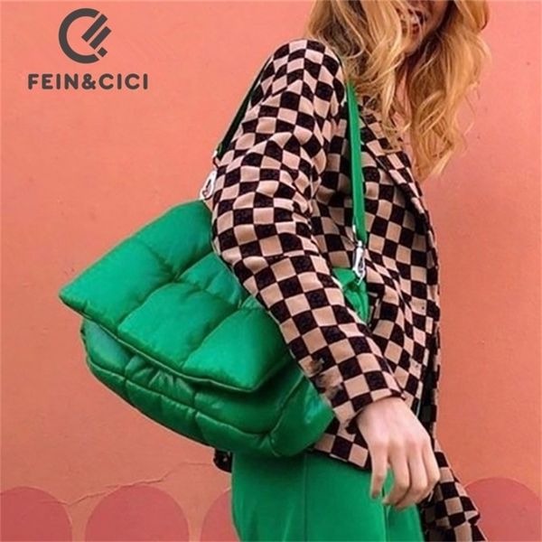 green designer quilted puff shoulder bag women casual space down feather padded messager cotton crossbody winter warm 220512
green designer quilted puff shoulder bag women casual space down feather padded messager cotton crossbody winter warm 220512