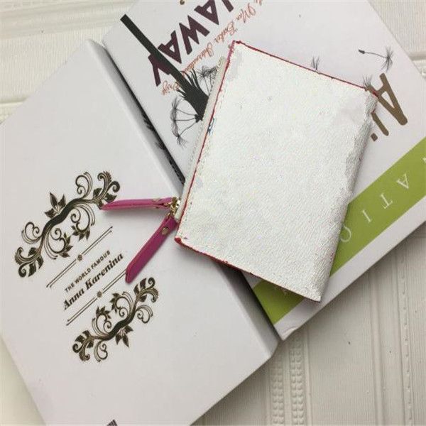 2022 designer wallet wholesale lady multicolor coin purse short wallet colourful card holder classic zipper pocket card holder 61271, Red;black
2022 designer wallet wholesale lady multicolor coin purse short wallet colourful card holder classic zipper pocket card holder 61271, Red;black