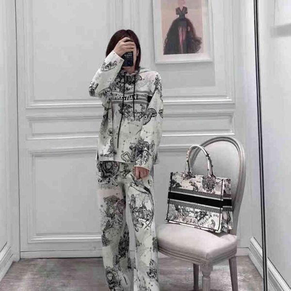 75% off factory direct online d21 autumn new high-grade black and white 12 constellation pattern pants hooded loose coat cashmere knitting s
75% off factory direct online d21 autumn new high-grade black and white 12 constellation pattern pants hooded loose coat cashmere knitting s