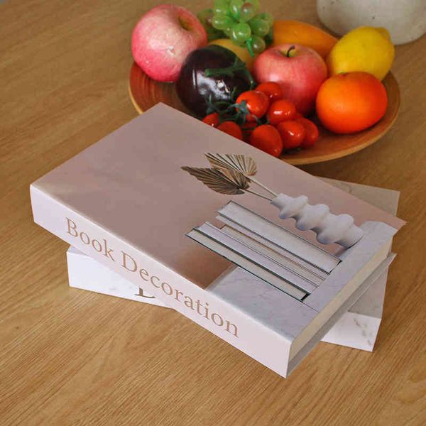 openable fake books bookshelf ornaments modern living home decoration remote control storage box l club coffee table decor l220711
openable fake books bookshelf ornaments modern living home decoration remote control storage box l club coffee table decor l220711
