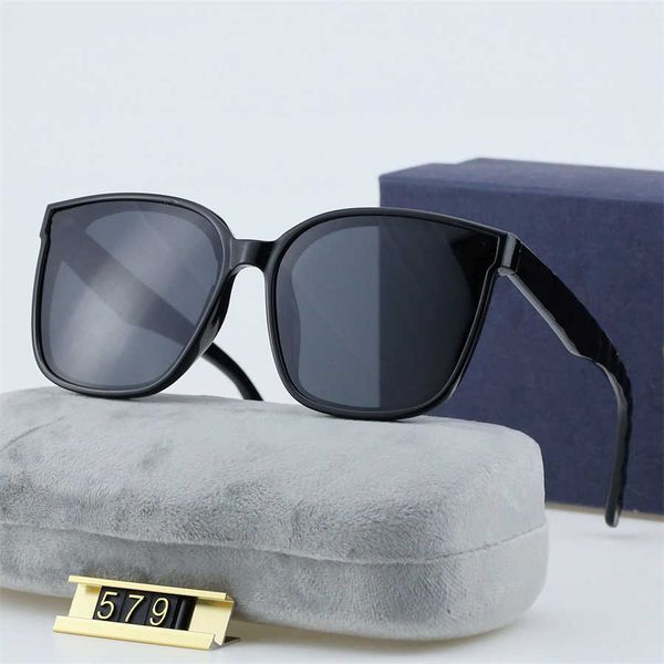 luxury designer sunglasses original eyeglasses outdoor sunglass pc frame fashion classic lady mirrors for women and men glasses 5, White;black
luxury designer sunglasses original eyeglasses outdoor sunglass pc frame fashion classic lady mirrors for women and men glasses 5, White;black