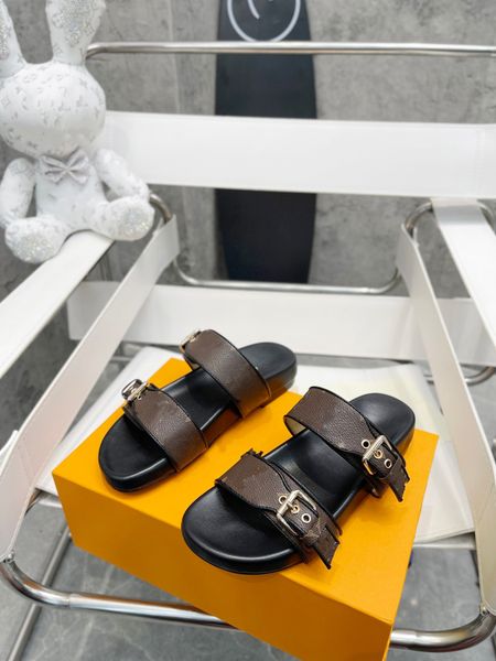 pink open toe slippers original brand cloth calf leather upper two-color mixed with popular sandal leather sole, Black
pink open toe slippers original brand cloth calf leather upper two-color mixed with popular sandal leather sole, Black