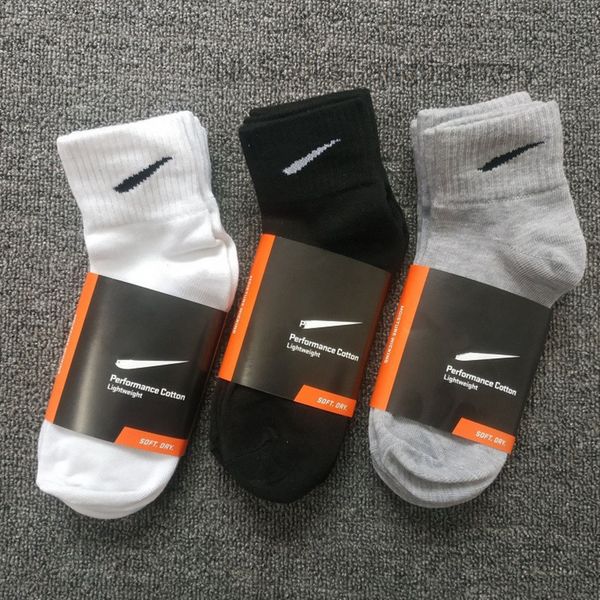 fashion classic men's socks 3 pairs of 1 card hook brand designer versatile sports sock men women luxury wear medium short sportsocks 9, Black
fashion classic men's socks 3 pairs of 1 card hook brand designer versatile sports sock men women luxury wear medium short sportsocks 9, Black