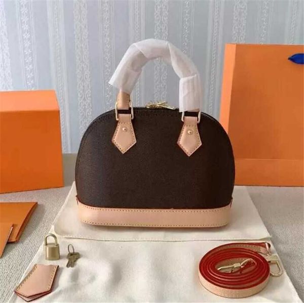designers alma bb 25cm shell bag luxury designer handbags women shoulder bags handbag with key lock shoulder strap
designers alma bb 25cm shell bag luxury designer handbags women shoulder bags handbag with key lock shoulder strap