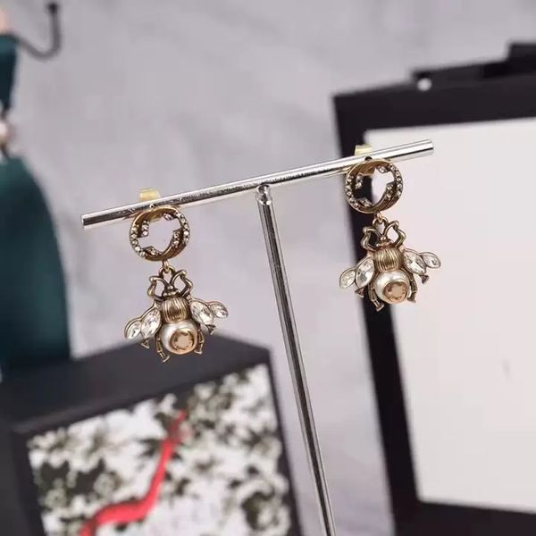 fashion double g letter bee charm earrings aretes ladies retro diamond earring with box, Golden
fashion double g letter bee charm earrings aretes ladies retro diamond earring with box, Golden