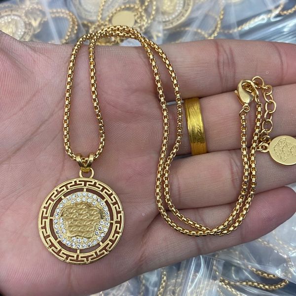 fashion new designed cuba thick chain choker necklace banshee medusa head portrait 18k gold plated women's ladies necklaces designer je, Silver
fashion new designed cuba thick chain choker necklace banshee medusa head portrait 18k gold plated women's ladies necklaces designer je, Silver