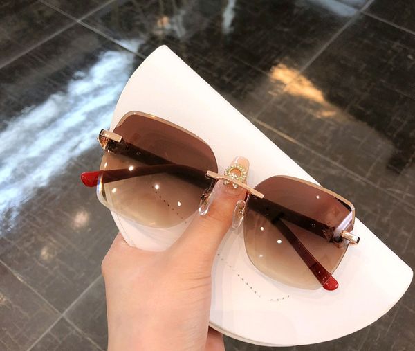 rimless sunglasses stones gold brown shaded women design sun glasses shades with box, White;black
rimless sunglasses stones gold brown shaded women design sun glasses shades with box, White;black