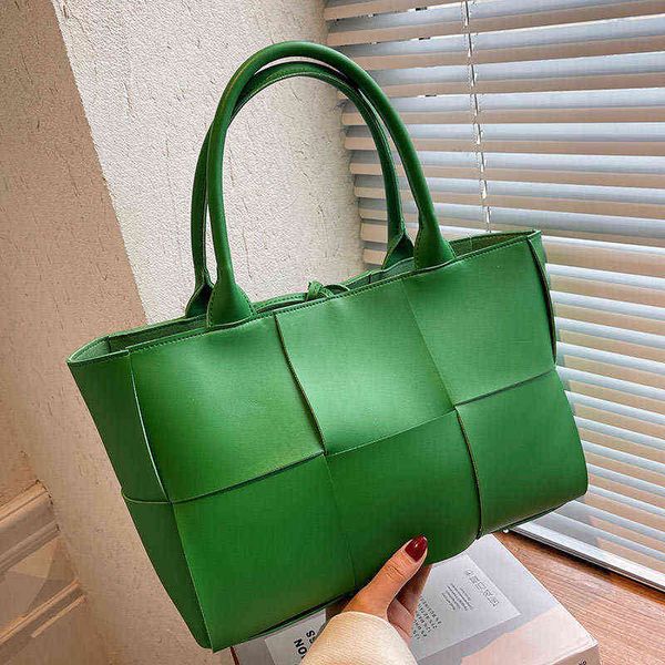 e3ov hand woven bag women's large capacity 2022 new minority high sense hand bill of lading shoulder versatile tote bag fashion
e3ov hand woven bag women's large capacity 2022 new minority high sense hand bill of lading shoulder versatile tote bag fashion