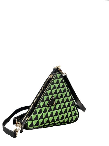 luxurys designers womens mens one-shoulder bag high-end custom quality diagonal cross bags fashion trend leisure style gold metal accessorie
luxurys designers womens mens one-shoulder bag high-end custom quality diagonal cross bags fashion trend leisure style gold metal accessorie