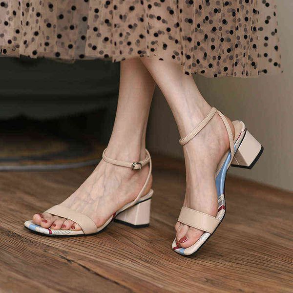 designer women's shoes boots one line belt simple middle sandals 2022 summer soft leather net red square head open toe thick heel roman, Black
designer women's shoes boots one line belt simple middle sandals 2022 summer soft leather net red square head open toe thick heel roman, Black
