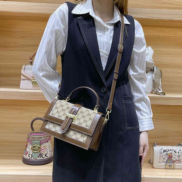 handbags women's 2022 new versatile women's hand large capacity printed sling one shoulder diagonal bag live broadcast purse
handbags women's 2022 new versatile women's hand large capacity printed sling one shoulder diagonal bag live broadcast purse