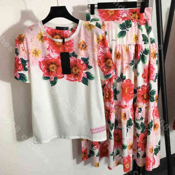 fashion women designer dress set peony t shirt high waist skirt two piece suit cotton short sleeve t-shirts hip wrap skirts logo d..g brand, White
fashion women designer dress set peony t shirt high waist skirt two piece suit cotton short sleeve t-shirts hip wrap skirts logo d..g brand, White