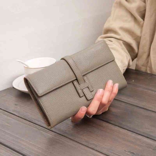 wallets bags 2022 leather wallet women's long korean h buckle the same large capacity lychee grain head handbag, Red;black
wallets bags 2022 leather wallet women's long korean h buckle the same large capacity lychee grain head handbag, Red;black