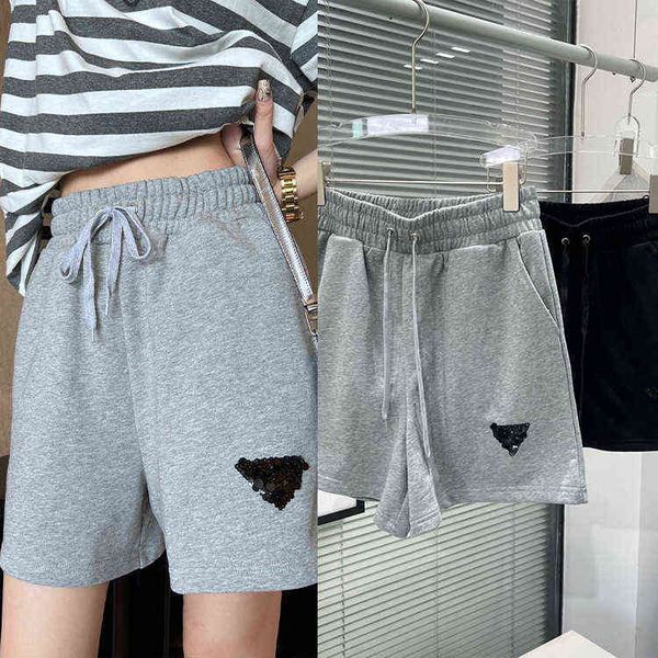 spring and summer prd embroidered triangle sequins casual capris sports versatile women's shorts street loose, White;black
spring and summer prd embroidered triangle sequins casual capris sports versatile women's shorts street loose, White;black