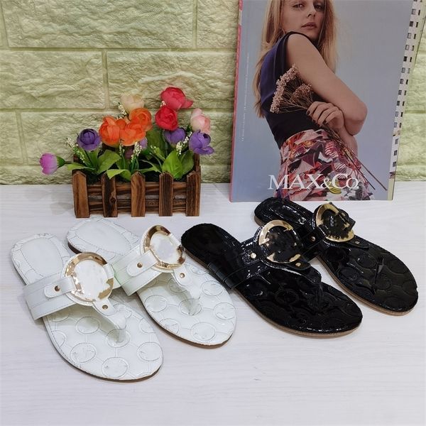 classic vintage pu leather women slippers metal button sandal letter printed summer rubber bottom woman beach slides flat heel designer sand, Black
classic vintage pu leather women slippers metal button sandal letter printed summer rubber bottom woman beach slides flat heel designer sand, Black