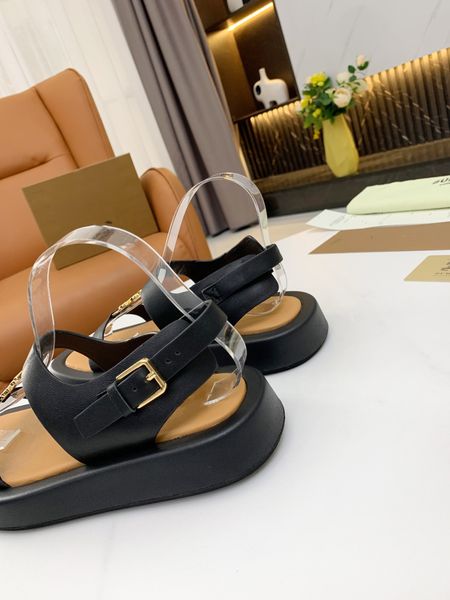 luxury brand designer women's platform perforated sandal slippers made of transparent materials fashionable lovely sunny beach 0601, Black
luxury brand designer women's platform perforated sandal slippers made of transparent materials fashionable lovely sunny beach 0601, Black