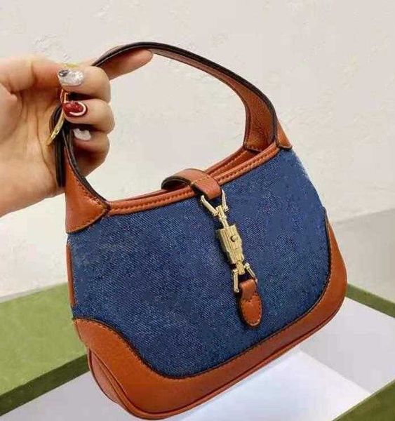 women luxurys designers bags 2021 canvas and leather underarm fashion bags cowboy pattern summer shoulder bags ladies totes
women luxurys designers bags 2021 canvas and leather underarm fashion bags cowboy pattern summer shoulder bags ladies totes