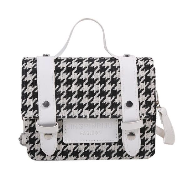 evening bagsswallow gird bag women's small square portable commuting leisure sewing thread single shoulder handbag
evening bagsswallow gird bag women's small square portable commuting leisure sewing thread single shoulder handbag