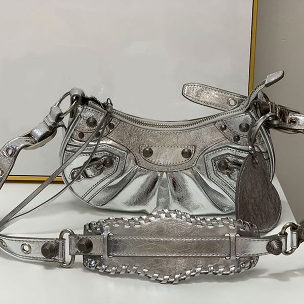 b bag motorcycle le cagole crescent crossbody bag handbags purse shoulder bags genuine leather zipper closure inside fashion letters flt4
b bag motorcycle le cagole crescent crossbody bag handbags purse shoulder bags genuine leather zipper closure inside fashion letters flt4